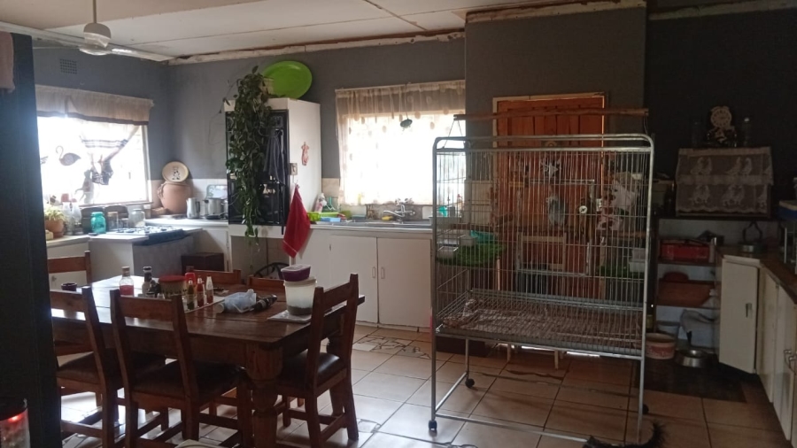 4 Bedroom Property for Sale in Roodewal Free State